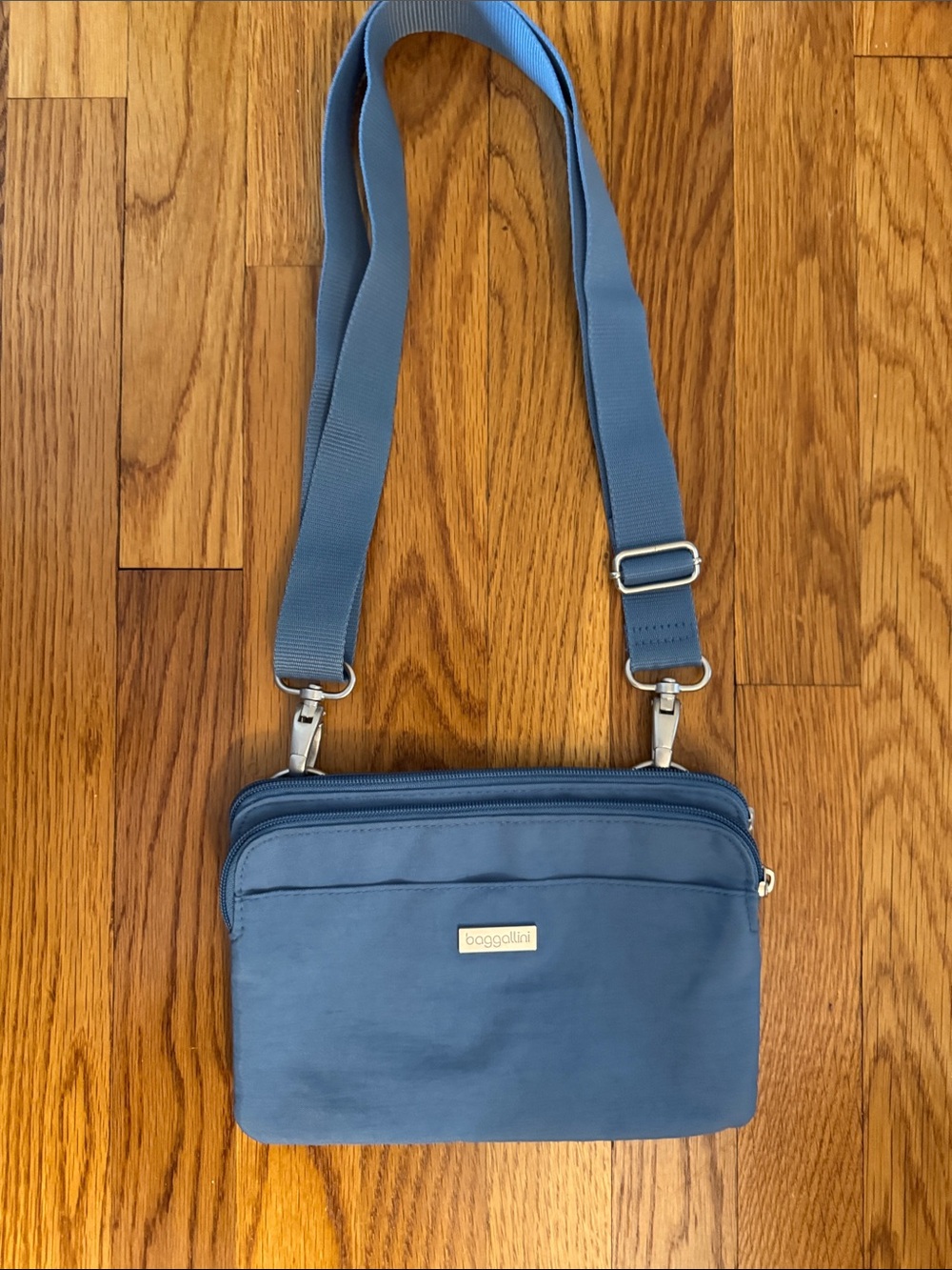 Baggallini Small Crossbody Bag in Dusty Blue